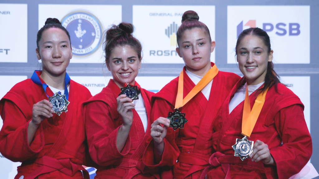 От триумфа Соболенко до золота в самбо. Топ-7 спортивных успехов белорусов в 2023 году