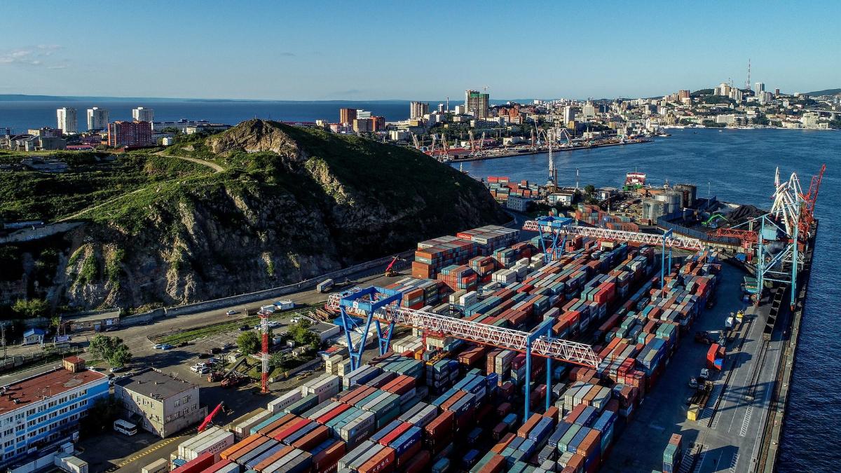 Эксперты прогнозируют рост стоимости доставки грузов из Азии в Беларусь через Дальний Восток