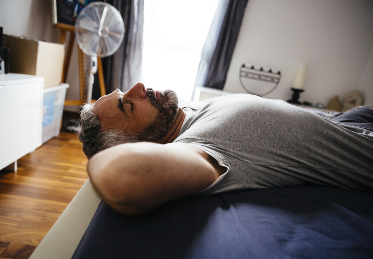 «Апатия, растет живот и премия не радует». Уролог — о том, как проходит мужской климакс