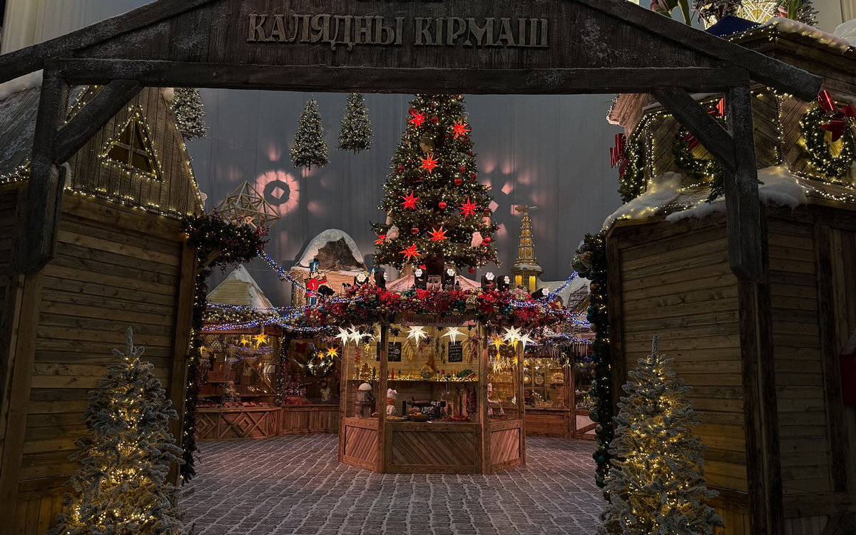 «Можно увеличить средний чек на&nbsp;15%». Как на&nbsp;покупателей влияют новогодние елки в&nbsp;ТЦ