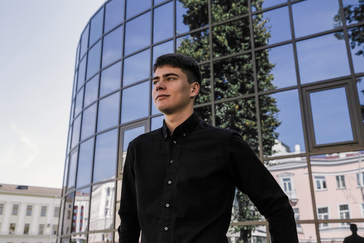 «Миллион долларов&nbsp;— это не&nbsp;то, что сделает тебя счастливым»: как и&nbsp;на&nbsp;чем зарабатывают зумеры