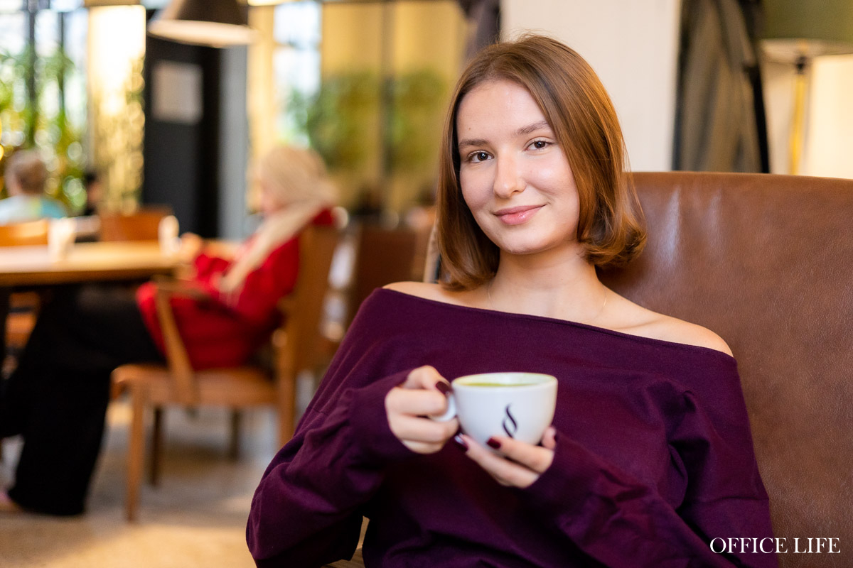 «Весь день в офисе и отпуск только два раза в год? Как это?!» С чем зумеры не хотят мириться на работе