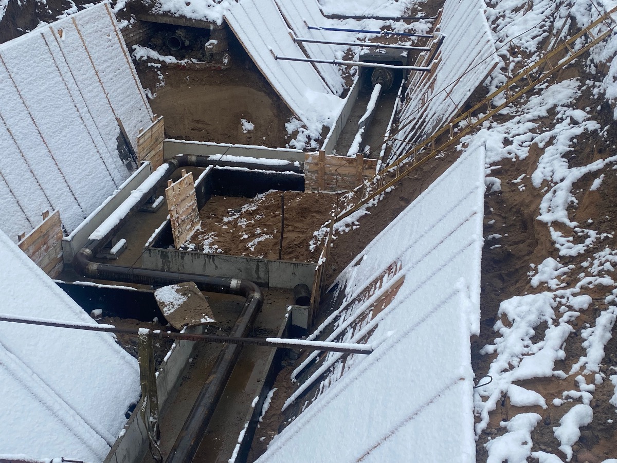 « Где-то точно есть проходик к нашим дверям». Как стройка повлияла на жизнь самой тусовочной улицы Минска