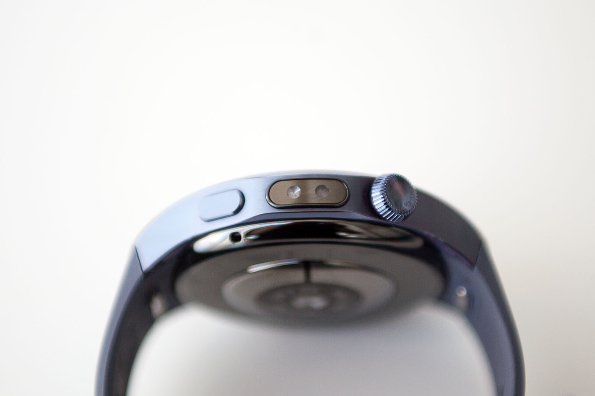 Флагманские смарт-часы Huawei Watch 5: футуристический дизайн и инновационный мультисенсорный датчик 