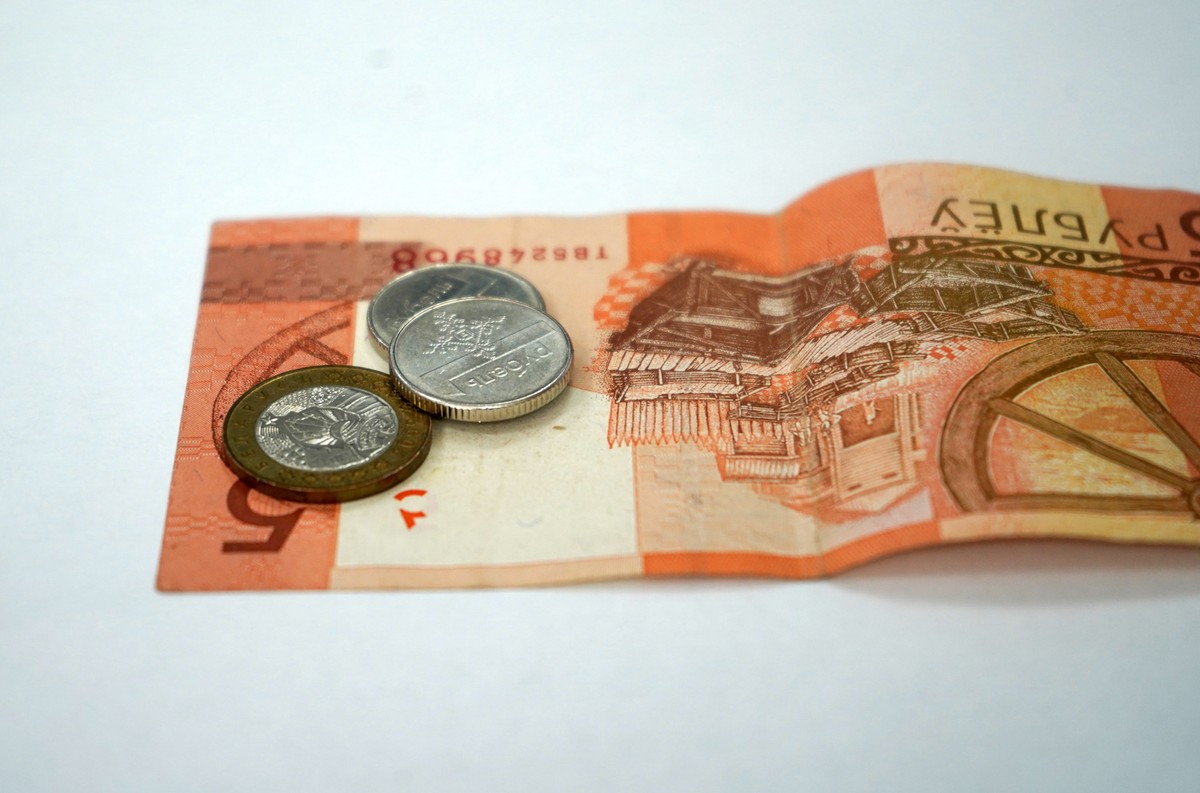 В декабре средняя зарплата в Беларуси выросла почти на 300 рублей