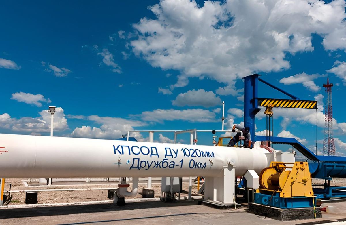 В Венгрию и Словакию перестала поступать нефть по «Дружбе» после атаки на нефтепровод