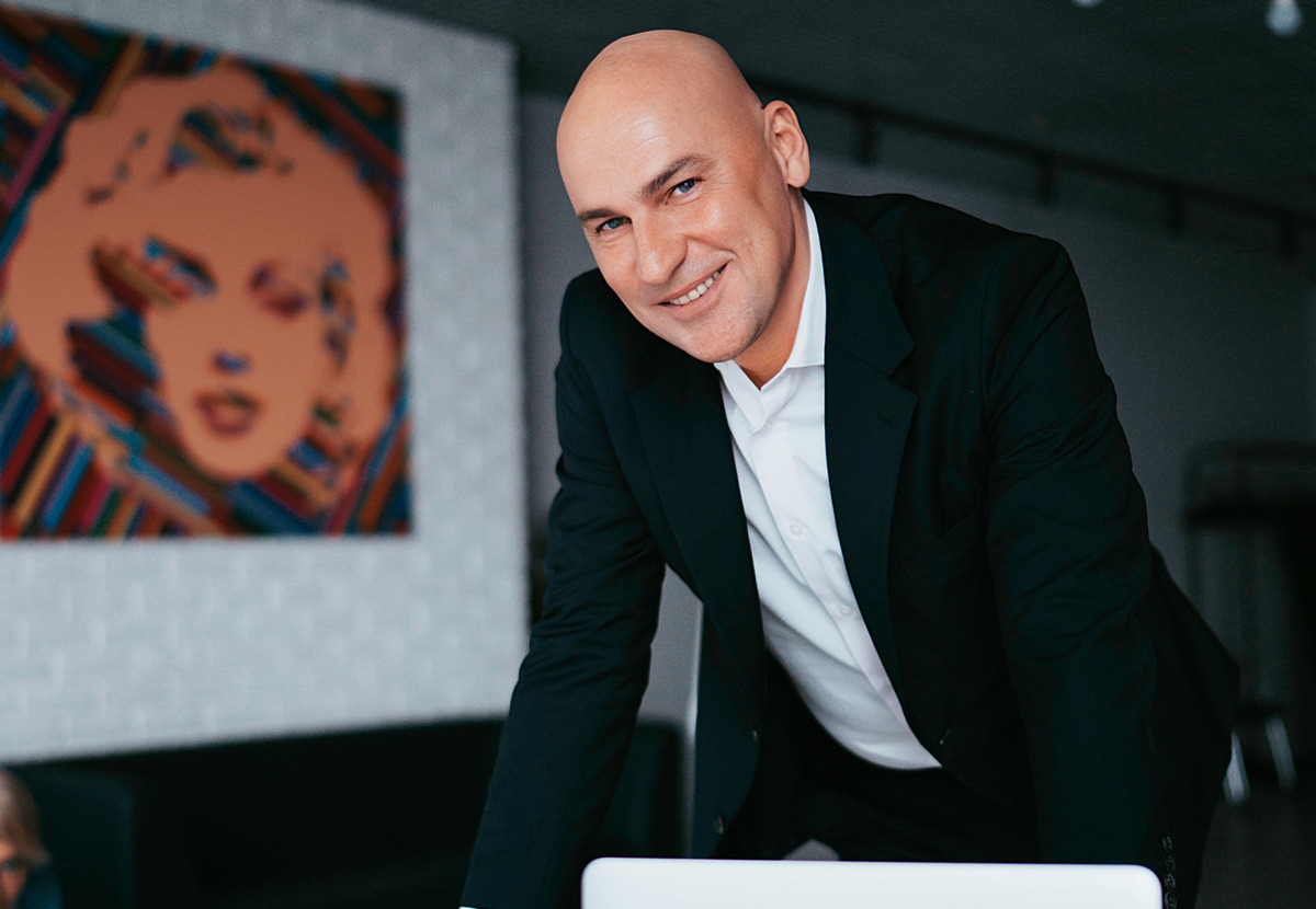 «Харизма больше не&nbsp;работает». Пять важных советов для руководителей от&nbsp;Радислава Гандапаса