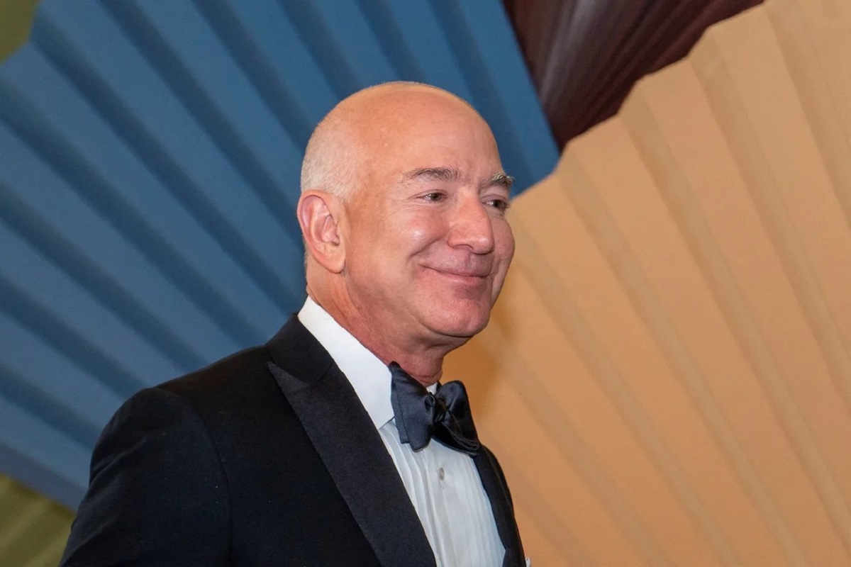 Джефф Безос объявил о продаже еще одного пакета акций Amazon на $5 млрд