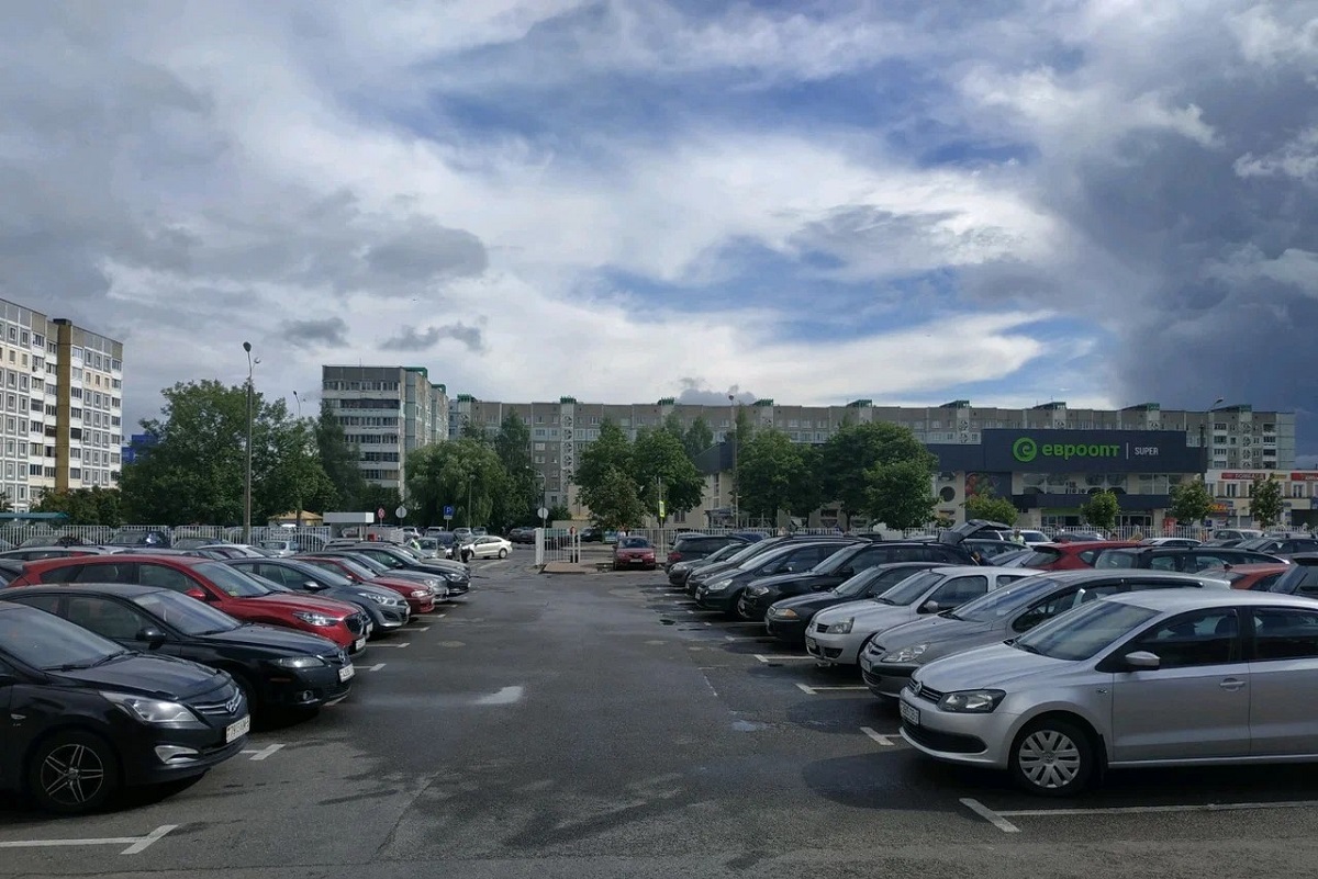 В Минске с 1 апреля подорожают места на автостоянках