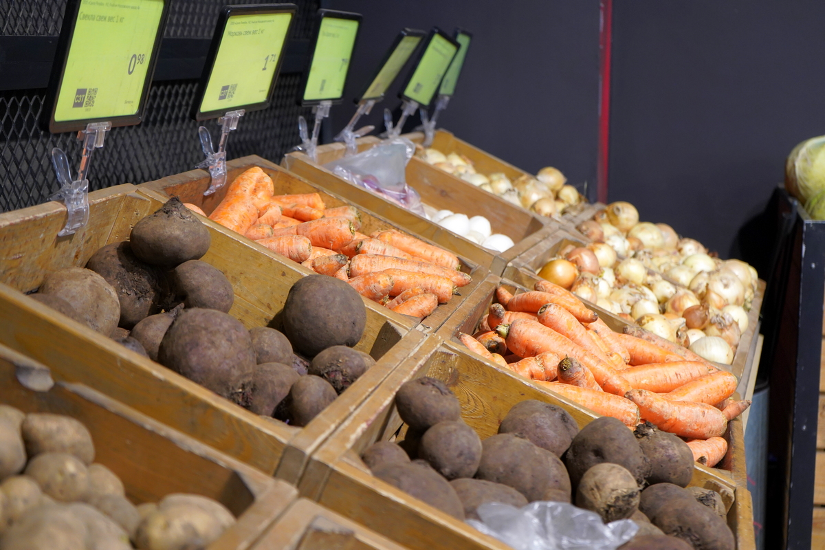 В правительстве определили, как обеспечивать магазины овощами в межсезонье