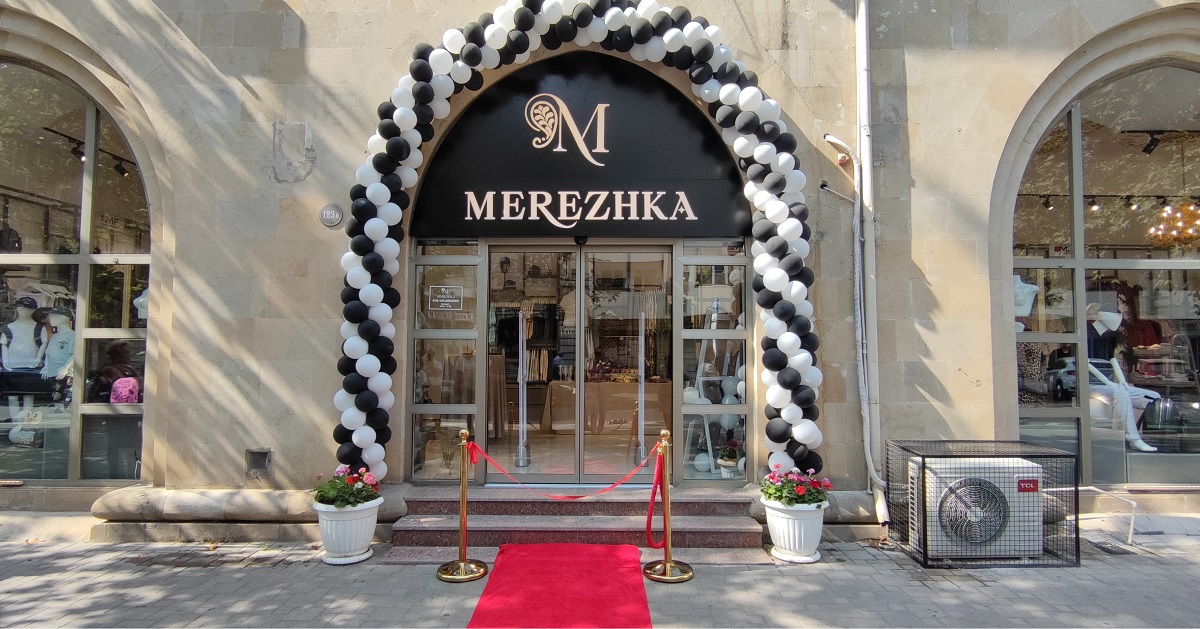 В Азербайджане заработала сеть магазинов белорусской одежды