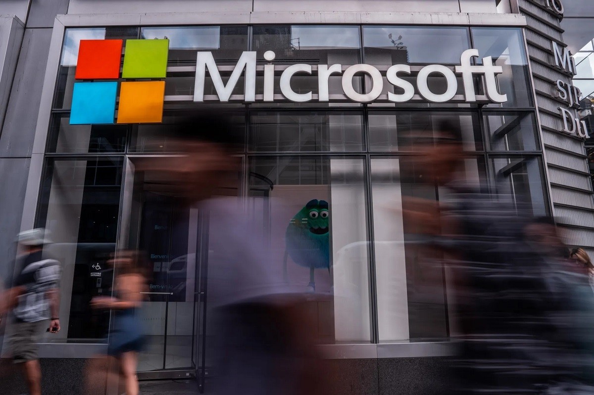 Акции Microsoft упали до минимума за 10 лет