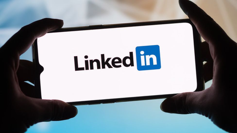 LinkedIn заблокировал аккаунт подростка, которого наняла на работу компания Маска