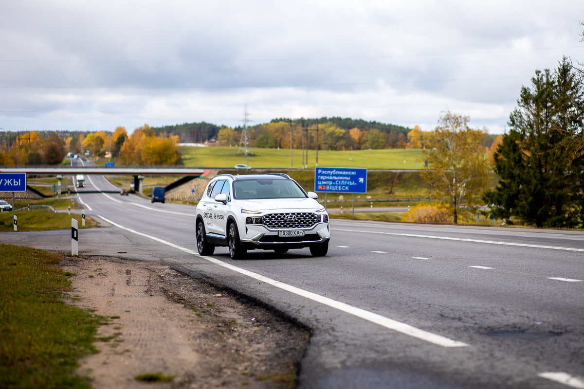 Hyundai Santa Fe: мощное сочетание традиций и новаций при расходе 6 л на «сотню»