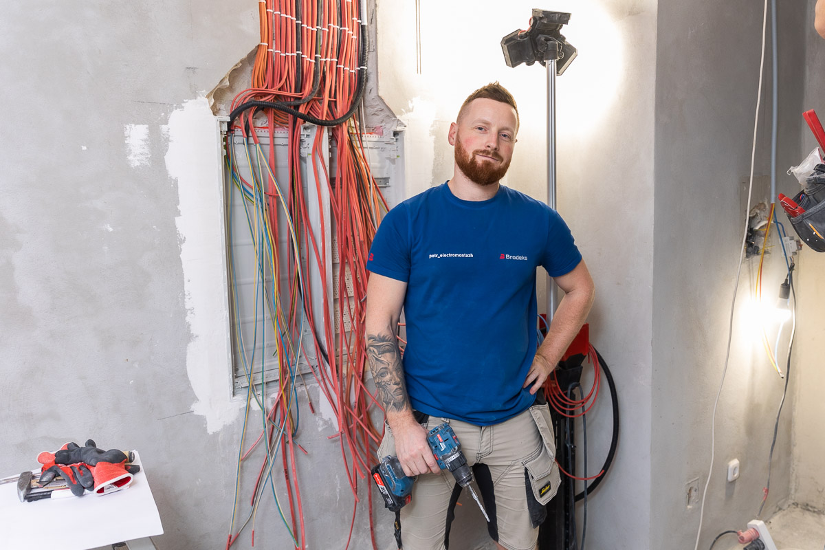 Когда Bosch не чинится, а работать нужно: профи протестировали китайский стройинструмент