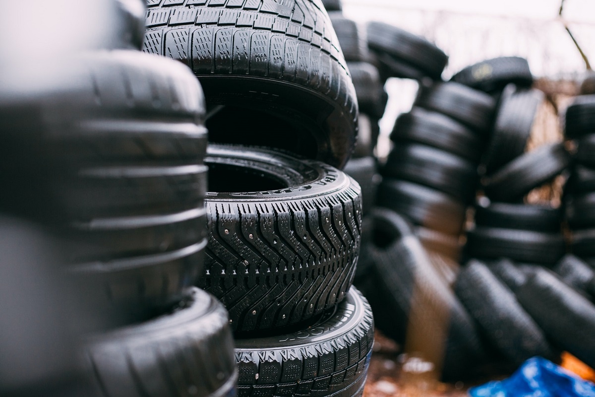 Nokian Tyres продаст российский бизнес местным нефятникам