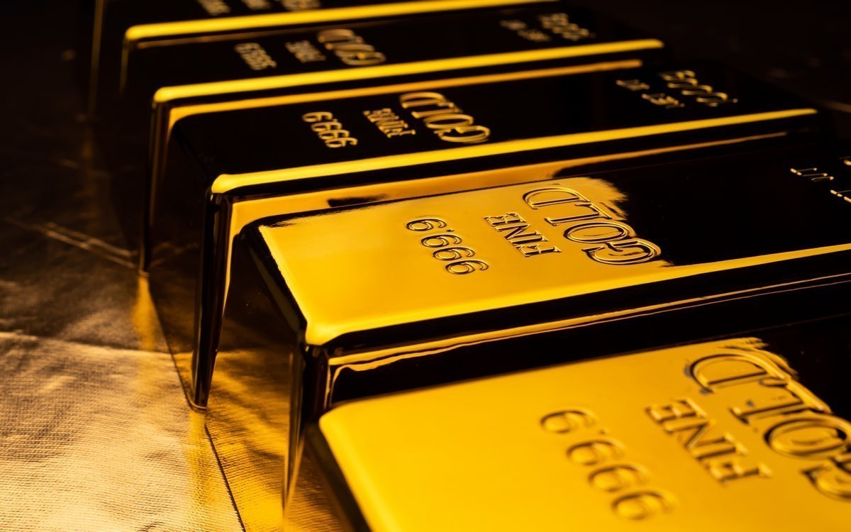 Как влияет война в Иране на золото, курс доллара и биткоин. Что показал индекс инвестора в марте