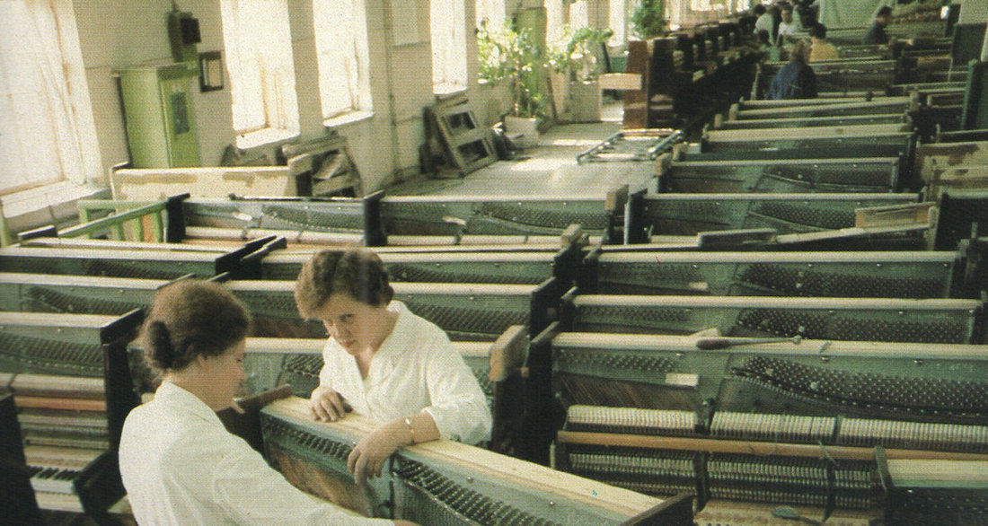 «Пианинки», валенки и друге. Топ-5 уникальных фабрик Беларуси из СССР: что с ними стало? 
