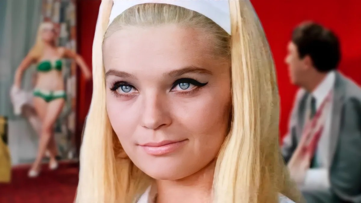 Semiz qizning eshagida