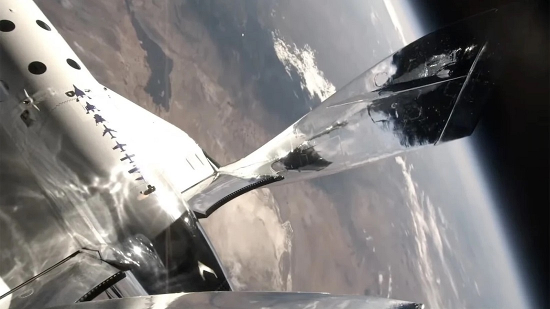 Virgin Galactic доставила в космос первых туристов