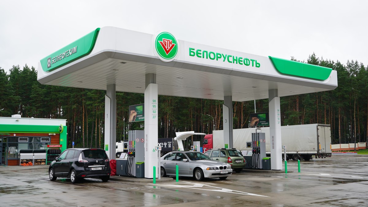 В «Белоруснефти» рассказали, как решают вопрос очередей на АЗС