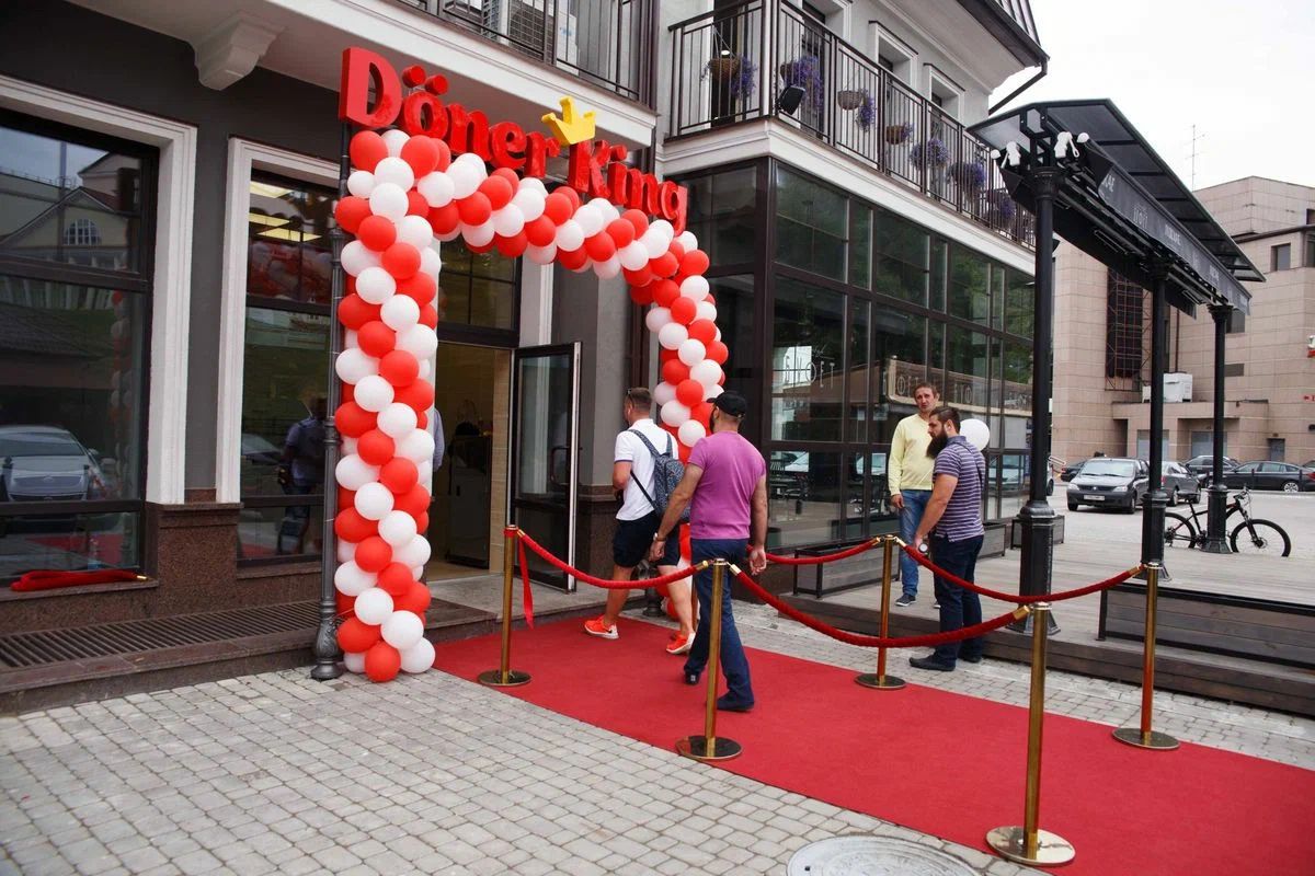 Помните сеть шаурмячных Doner King? Их банкротит налоговая