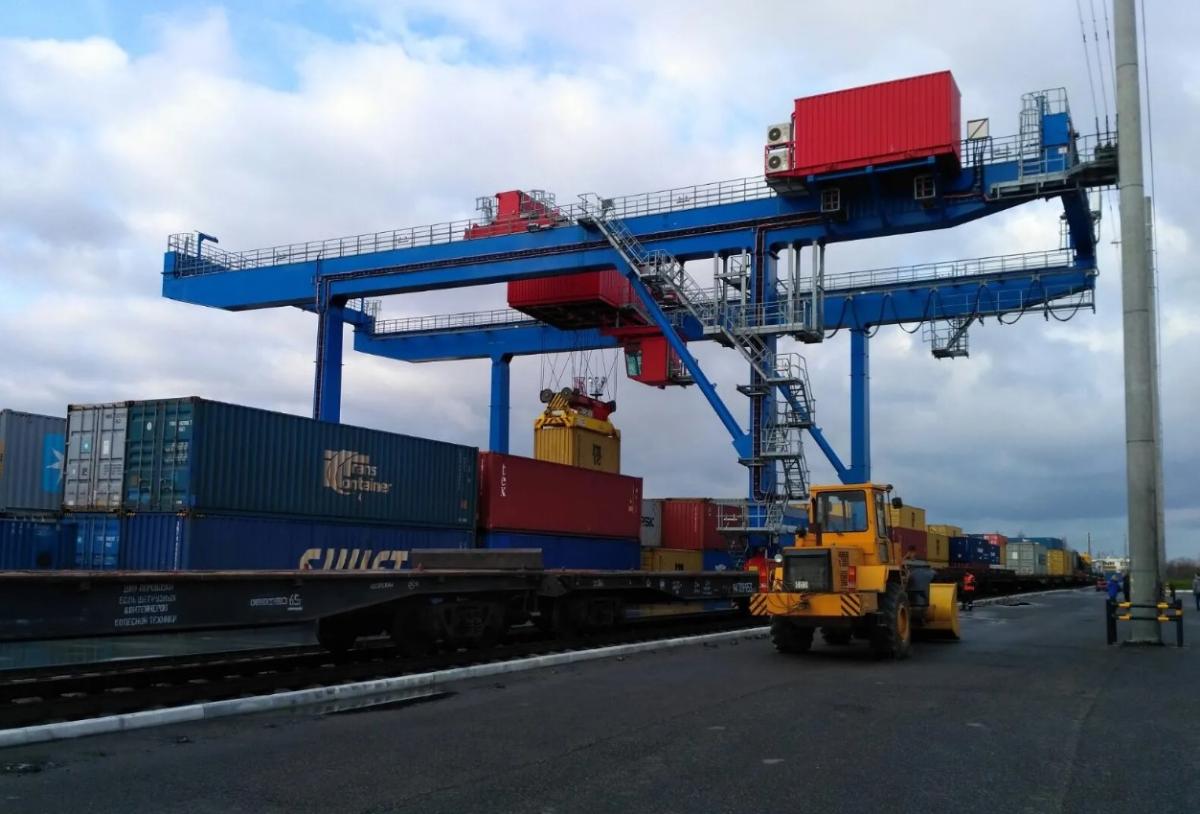 На станции Колядичи продлили круглосуточный режим работы и скидки на вывоз контейнеров