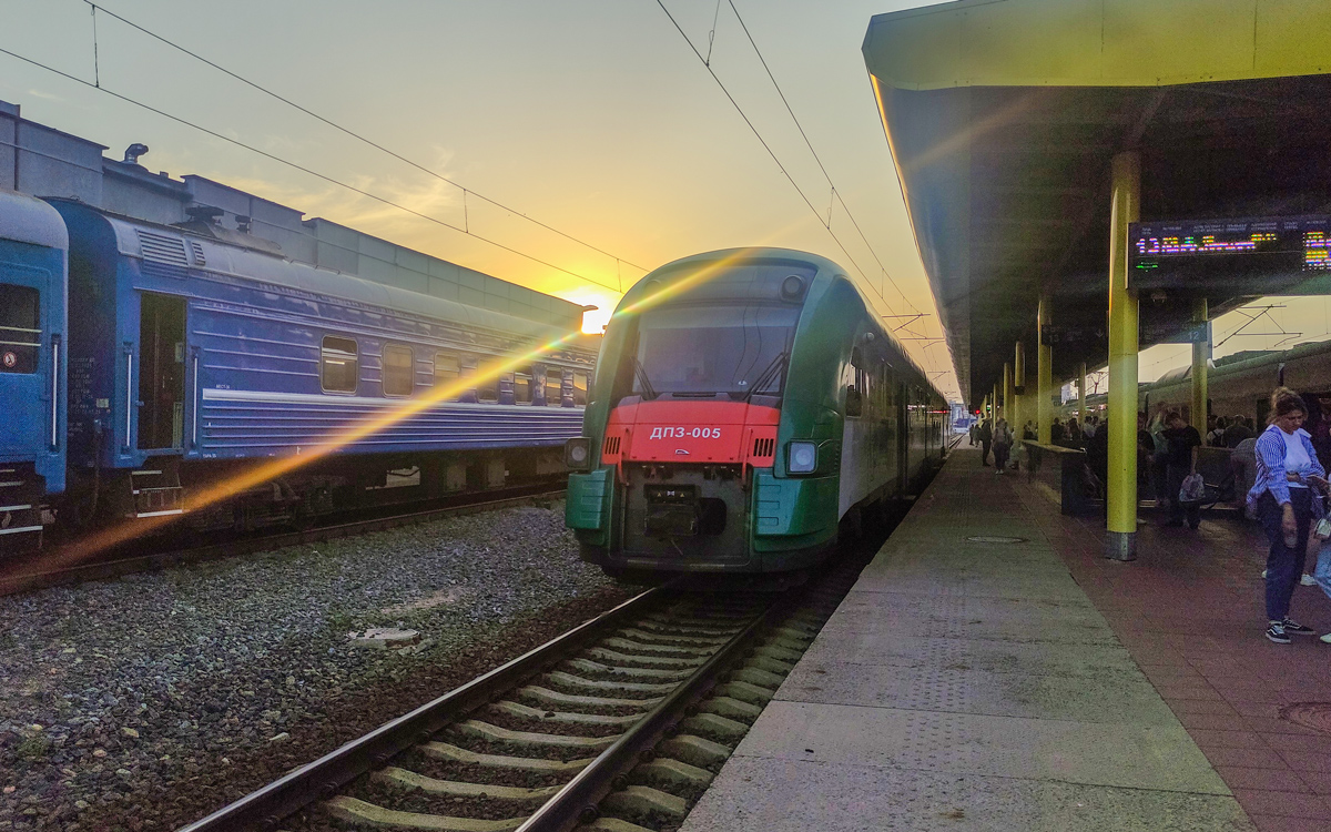 БелЖД назначила 120 дополнительных поездов на апрельские и майские праздники