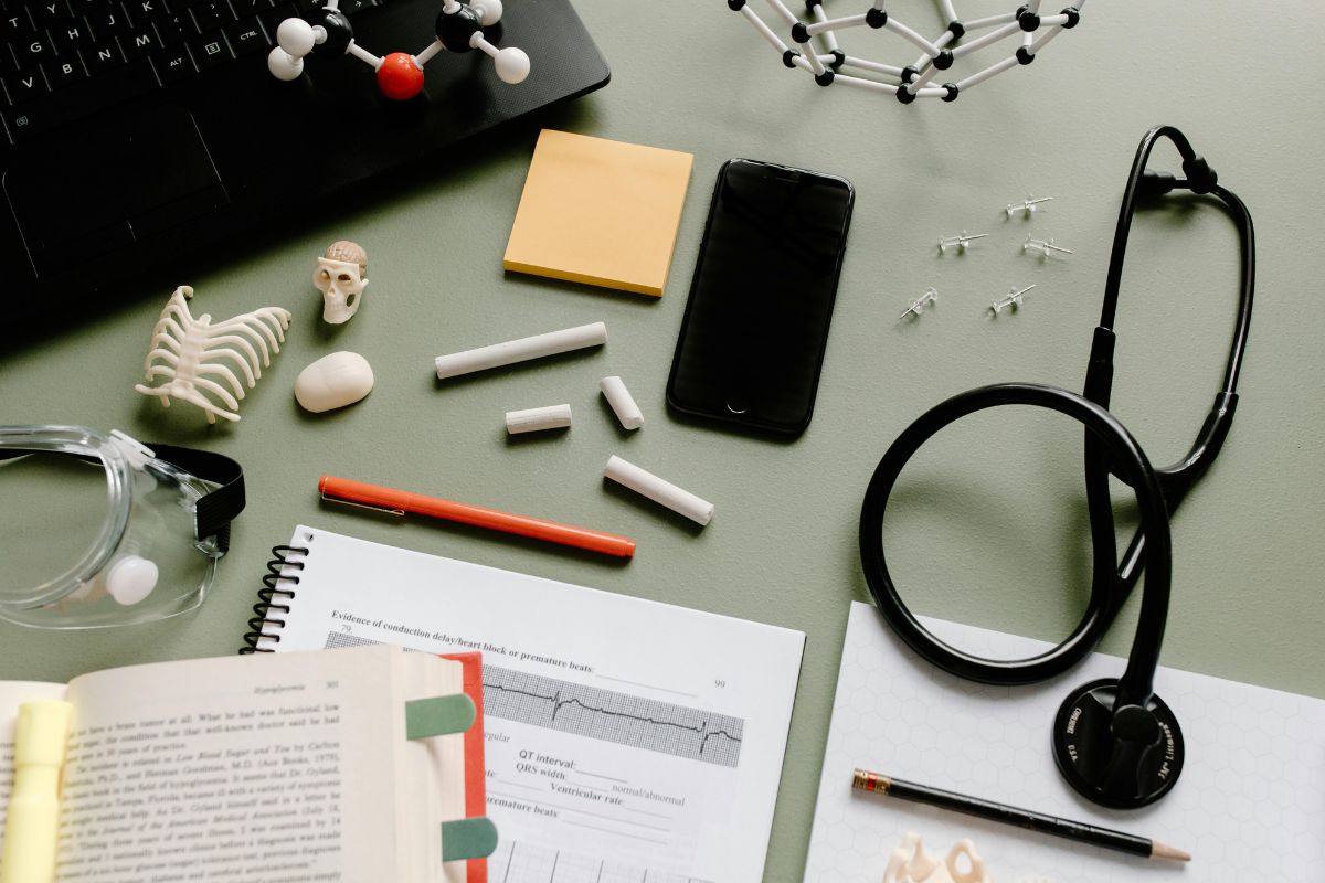 Как будут работать больницы и поликлиники в новогодние праздники