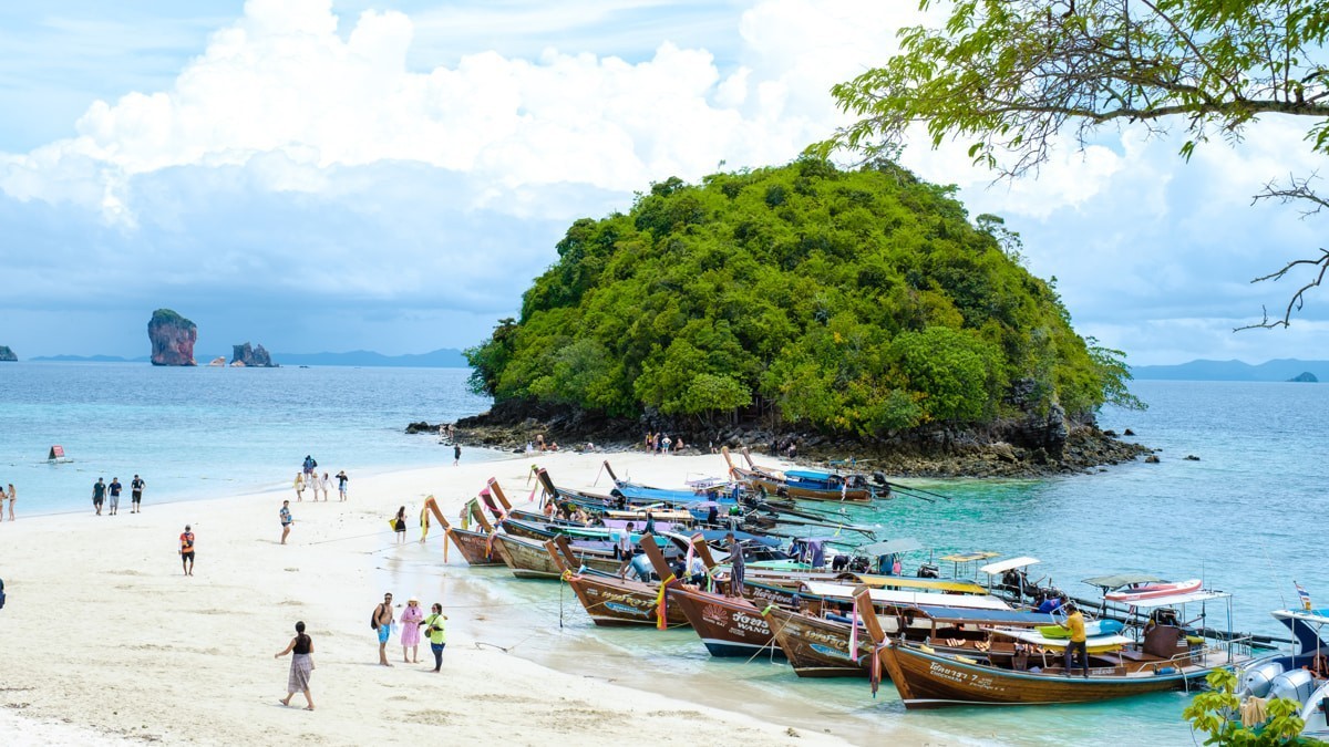 «Верну деньги за&nbsp;год». В&nbsp;Минске около 20&nbsp;туристов лишились поездок в&nbsp;Таиланд и&nbsp;на&nbsp;Бали