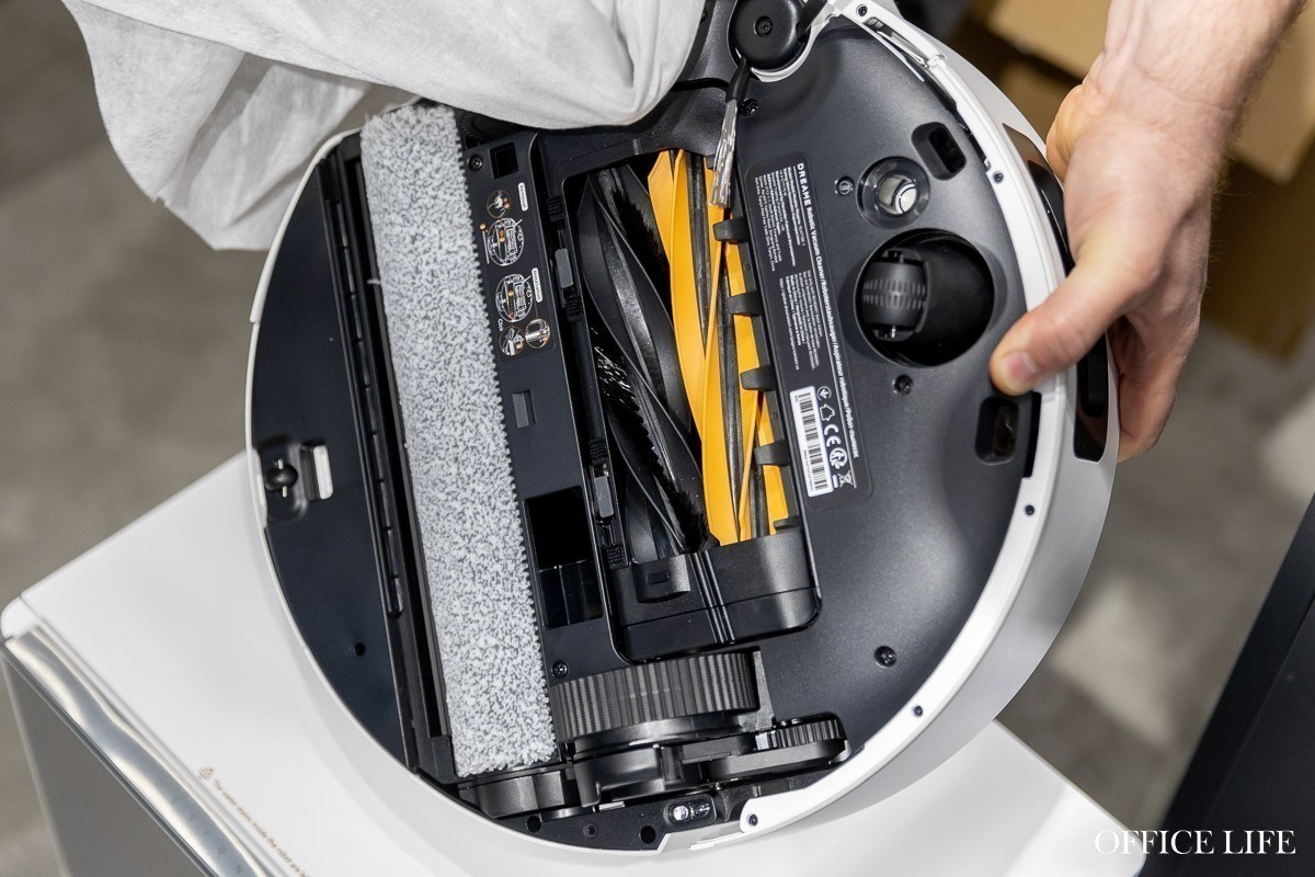 Ни одна собака не пострадала! Как мы тестировали робот-пылесос в салоне для животных