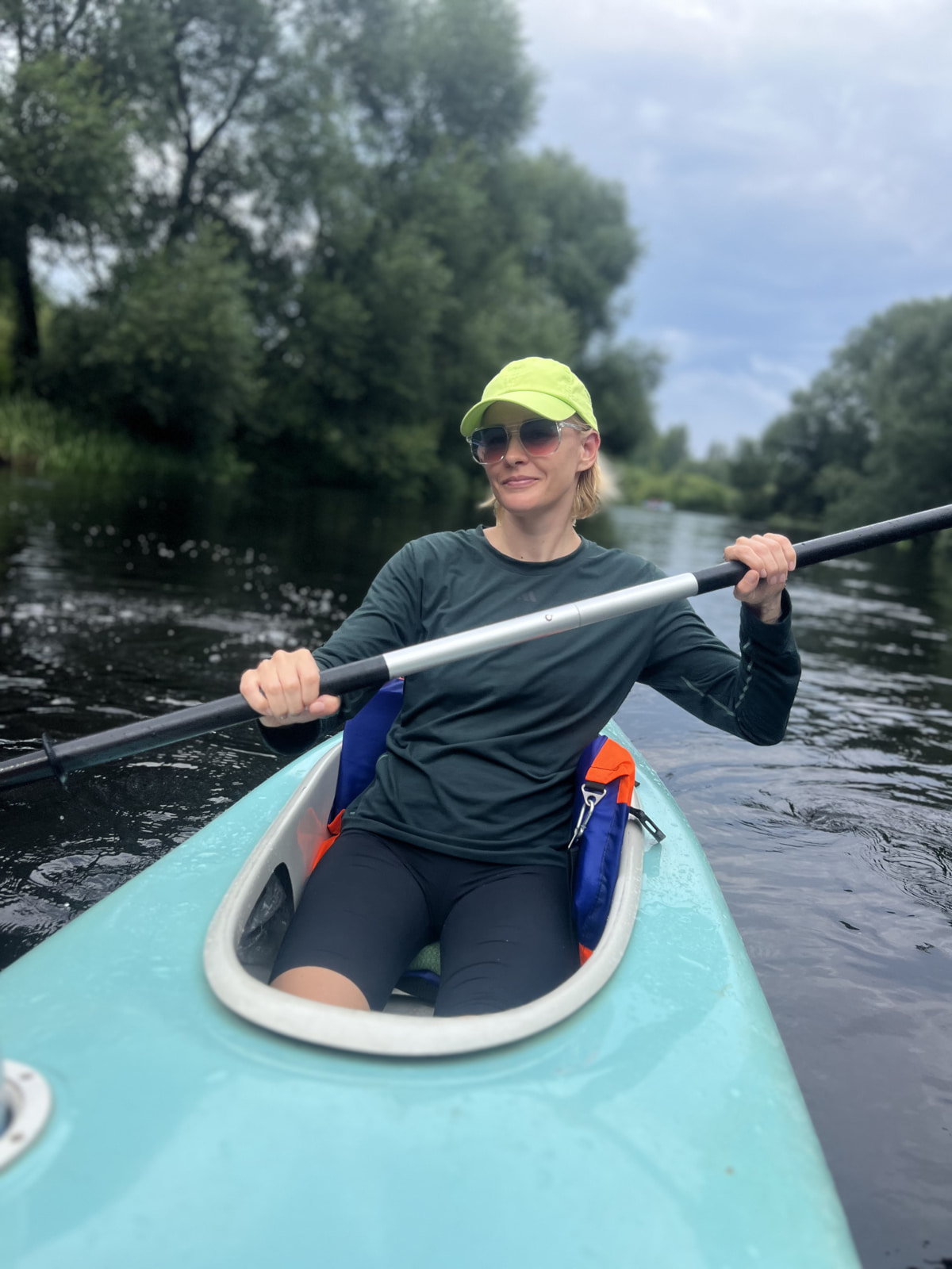 Как мастер спорта по лыжным гонкам открыла в Минске ткацкую мастерскую и продает платки по всему миру