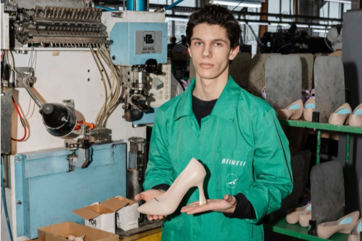 «Мне лучше в&nbsp;цеху». Поговорили с&nbsp;парнем, который стал лицом «Белвеста»
