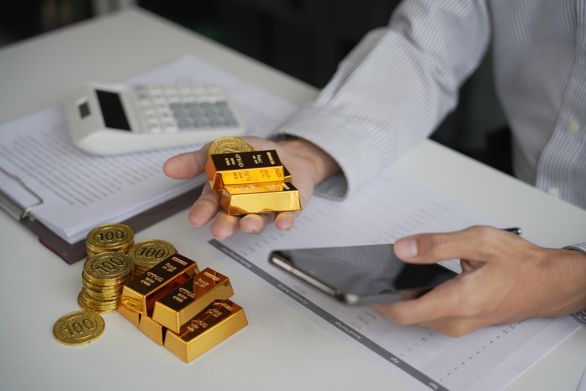 Акции, золото и недвижимость: что делать инвесторам с консервативным портфелем? Мнение