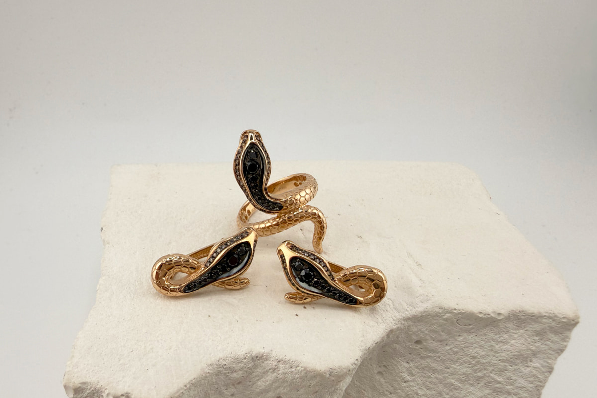 «Кольцо с натуральным бриллиантом — это целый мир с историей!» Как выбрать украшение и не пожалеть