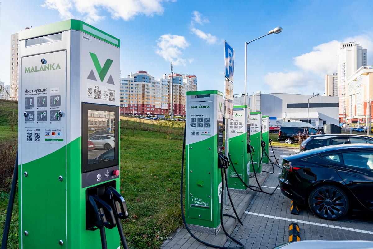Когда на всех зарядных станциях «Белоруснефти» появятся разъемы для китайских авто