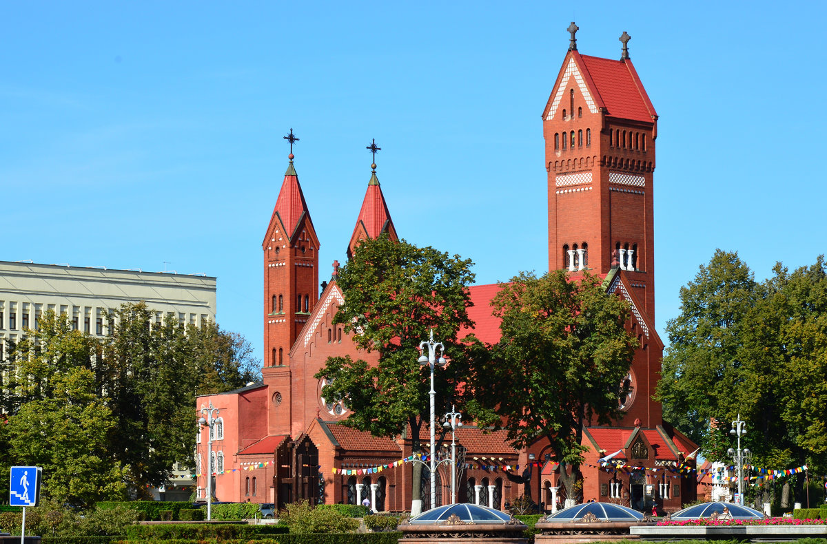 Стало известно, когда завершится реконструкция Красного костела в Минске
