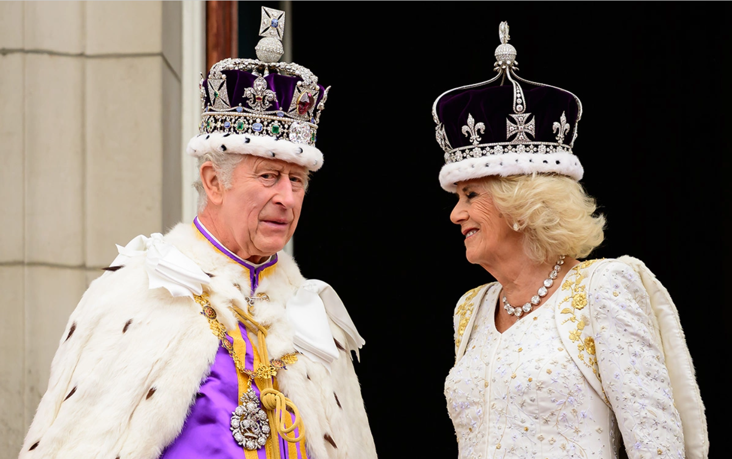 Король Великобритании Карл III ищет личного смм-щика. Какую зарплату обещают?