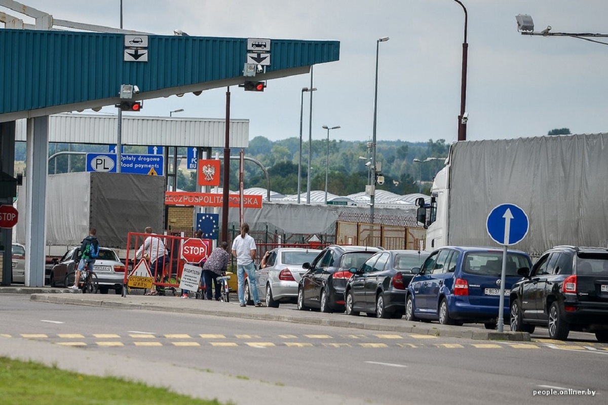 В Гостаможкомитете рассказали об усилении контроля на границе и назвали причины очередей