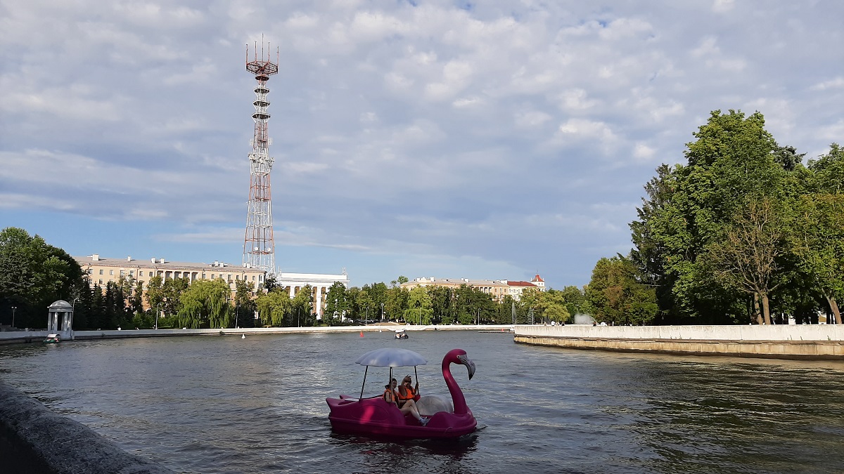 Фото, на которые жарко смотреть. Как в Беларусь пришло тропическое лето