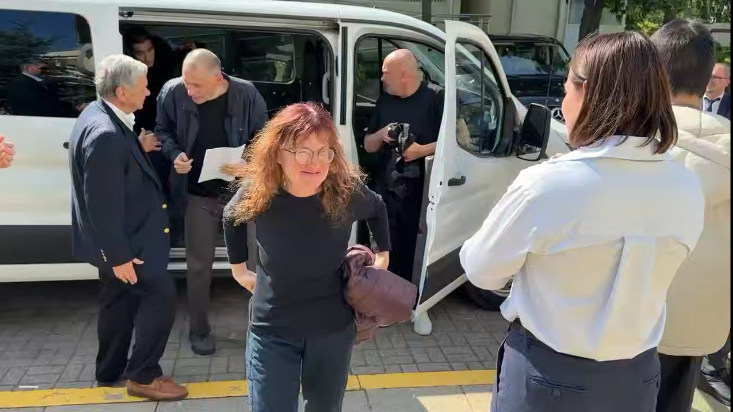 Лукашенко освободил 14 заклбченных, среди них оппозиционер Сергей Тихановский