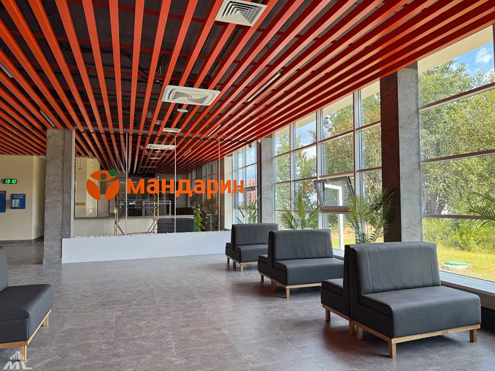 В Лошице готовят к открытию спорткомплекс-долгострой «Мандарин». Как он выглядит