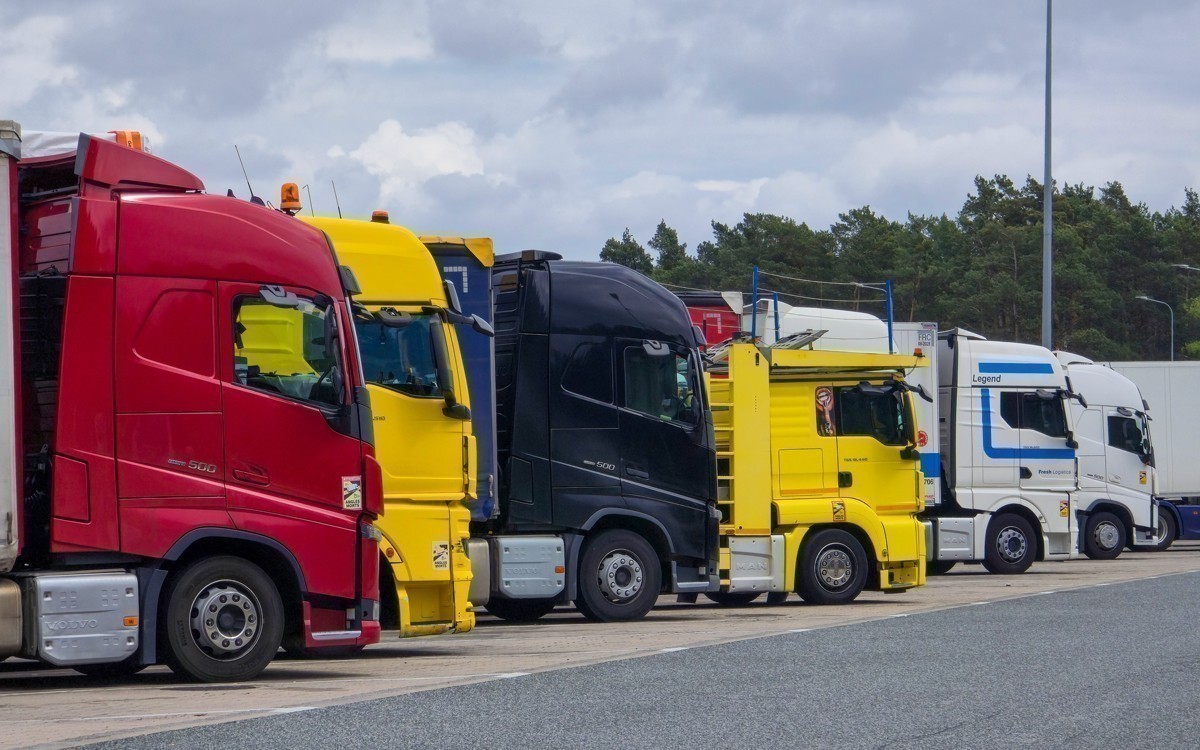 Литва официально вводит лимит на ввоз топлива из Беларуси 