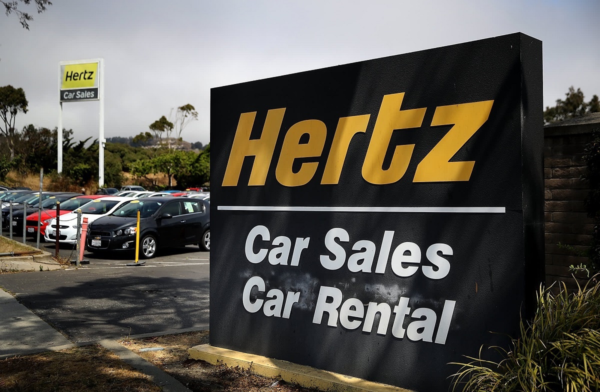 Hertz в 2,5 раза увеличит долю арендных электрокаров в своем автопарке