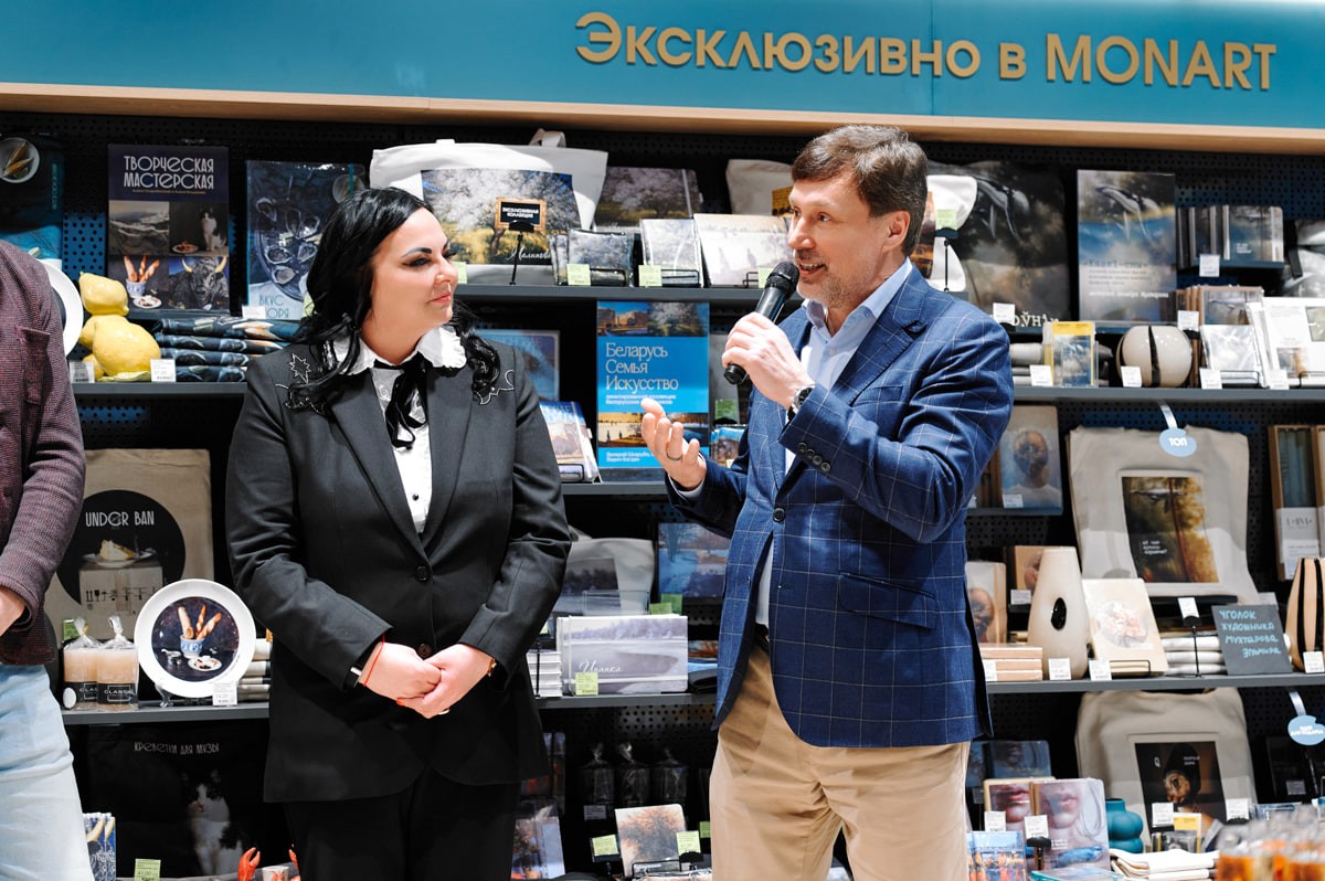 С&nbsp;ковром в&nbsp;краске, кисточками на&nbsp;потолке и&nbsp;выставкой картин&nbsp;— в&nbsp;Минске открылся MonArt. Рассказываем, что это такое