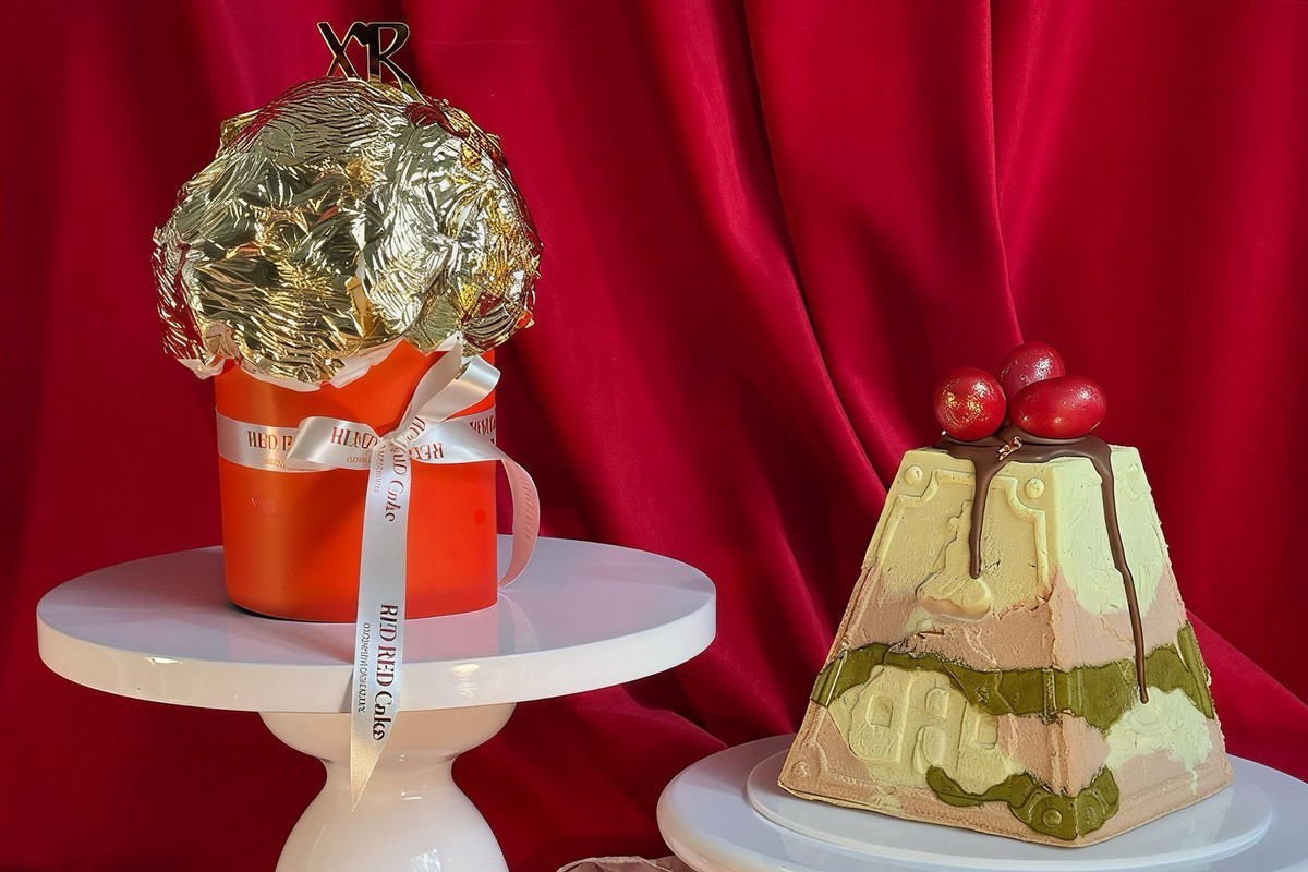 Суши-кулич, орешки-яйца и сдоба с петушками. Какие и за сколько пасхальные угощения продают в Минске