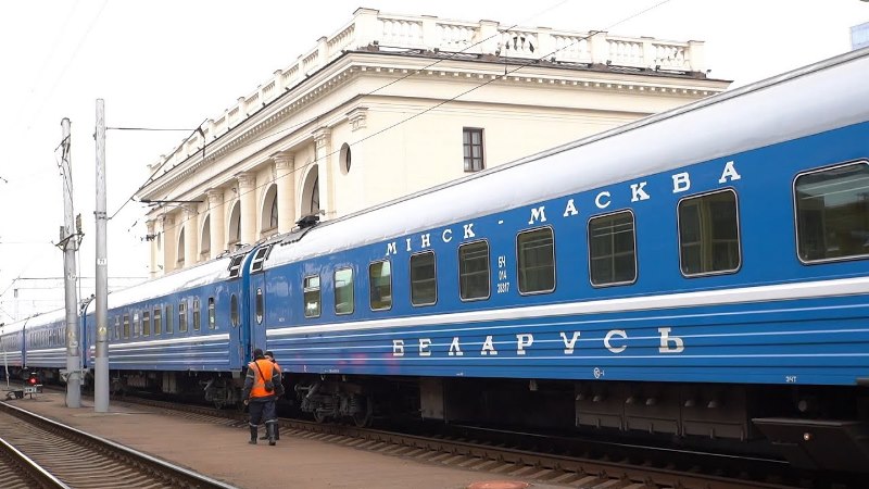 БелЖД добавила 32 поезда в Россию на новогодние праздники