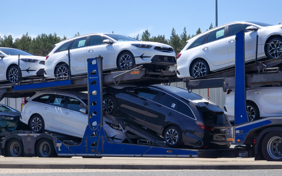 Ущерб 2 млн рублей и 500 потерпевших. Подробности дела минского автохауса «Авалон Авто»