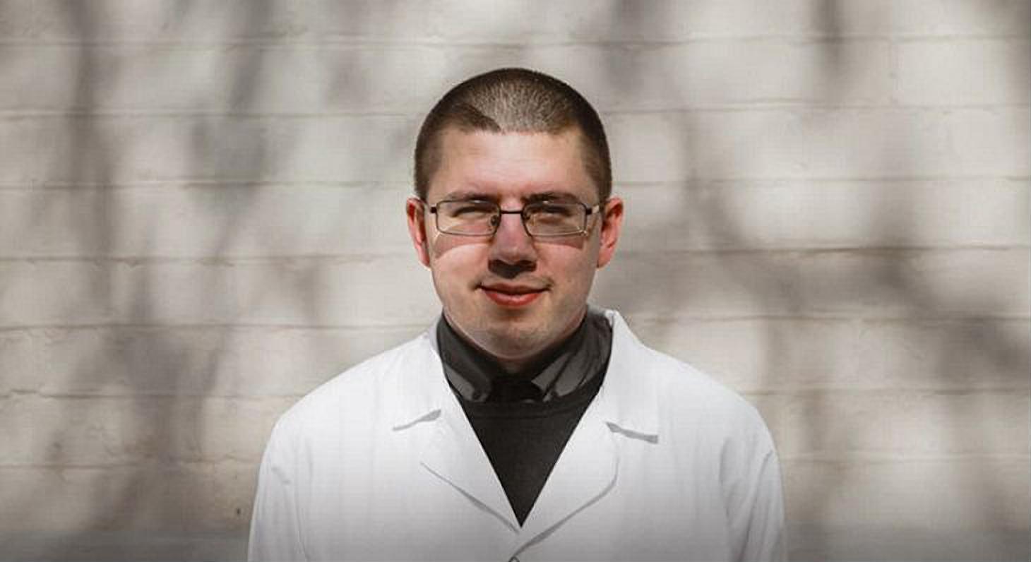 Инфекционист Никита Соловей рассказал об «омикроне»: симптомы, особенности, лечение