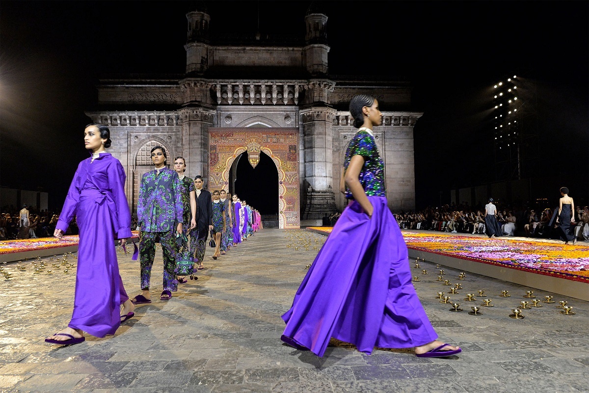 Christian Dior впервые устроил модный показ в Индии и рассчитывает завоевать этот рынок